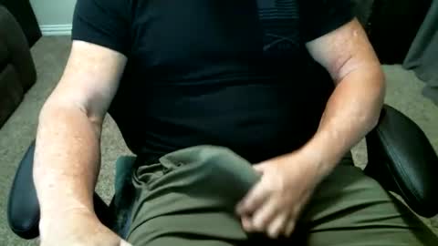 fitguy40 online show from November 7, 9:39 pm