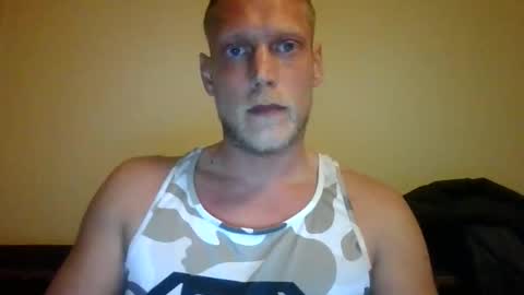 fitguyblond online show from March 21, 12:27 am