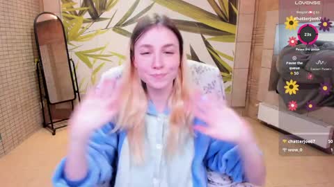 FlexiMona online show from April 11, 8:40 am