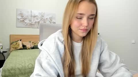 Mona online show from December 23, 2:29 am