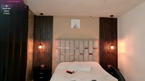 flor_gil online show from February 7, 1:36 pm