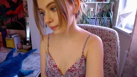 flower_elf online show from March 7, 2:45 pm