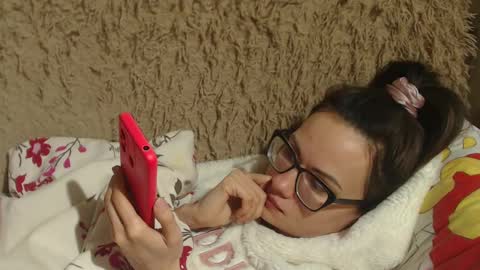 Snapshot of flowercandydoll chatting on February 9, 6:16 pm say meow and send tip  online show from February 9, 6:16 pm