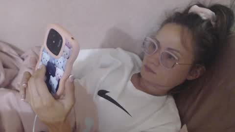 say meow and send tip  online show from May 25, 4:13 pm
