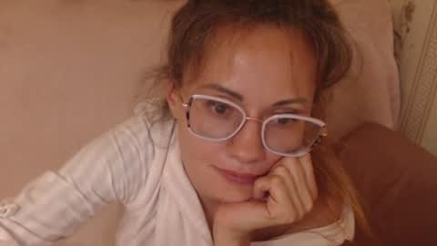 say meow  and  send tip  online show from July 11, 6:44 pm