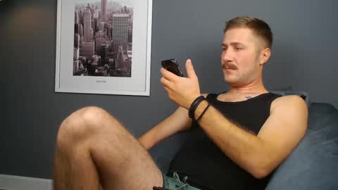 Snapshot of fluffy__cloude chatting on October 28, 7:09 am Fluffy online show from October 28, 7:09 am