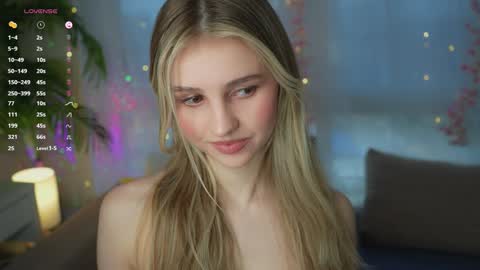 Adeline online show from January 27, 8:29 am