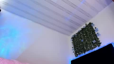 lia online show from February 17, 6:17 pm