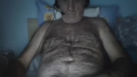 Snapshot of follador1001 chatting on September 26, 4:42 am follador1001 online show from September 26, 4:42 am
