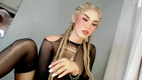 KHATRINA STACIE MARIE online show from October 29, 10:10 pm