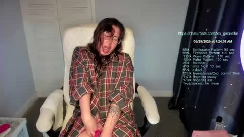 Jasmine Im back online show from June 29, 1:24 am