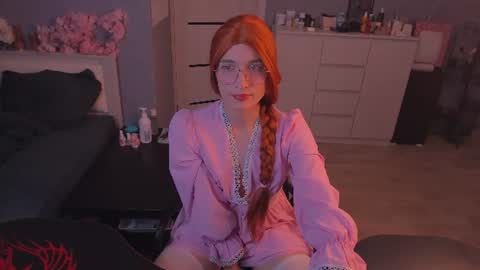 Sue online show from August 6, 8:51 pm