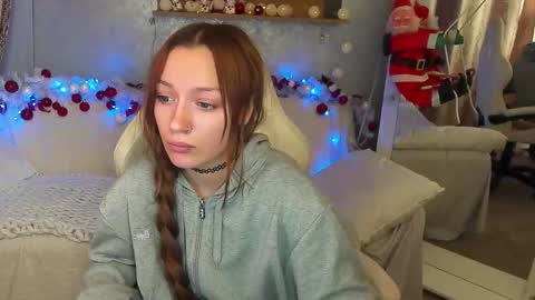 Maya online show from December 14, 11:33 pm