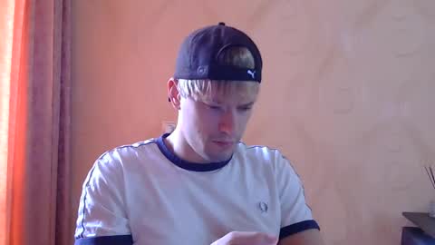 frame_tamer888 online show from May 26, 1:50 pm