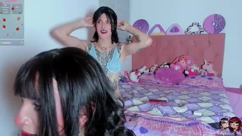 Snapshot of franandlu chatting on October 21, 8:12 pm FranLu  online show from October 21, 8:12 pm