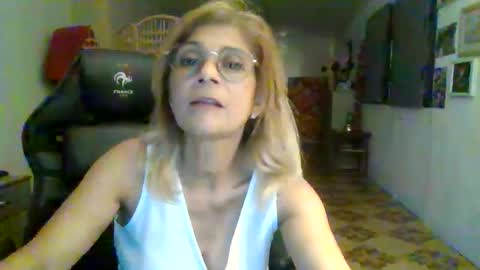 francelune online show from February 1, 3:42 pm