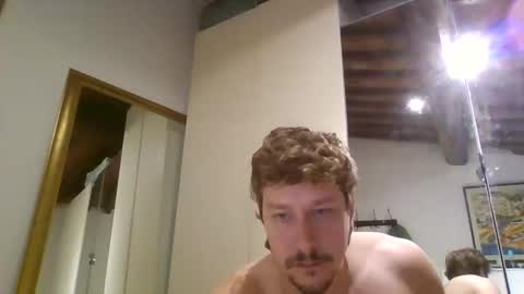 Snapshot of francesco_831115 chatting on September 26, 5:32 pm francesco_831115 online show from September 26, 5:32 pm