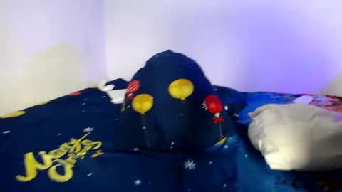francihot4 online show from June 5, 1:34 am