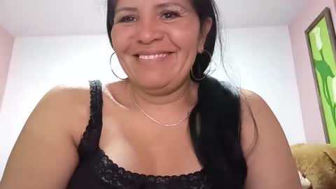 Snapshot of francy_froz chatting on October 27, 2:22 am francy froz online show from October 27, 2:22 am