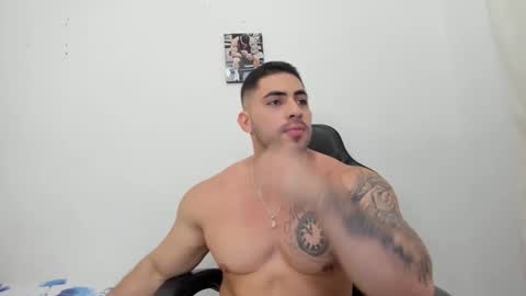 frank_foxx1 online show from January 12, 3:24 am