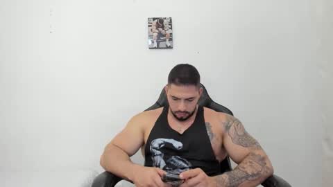 frank_foxx1 online show from November 27, 4:42 am