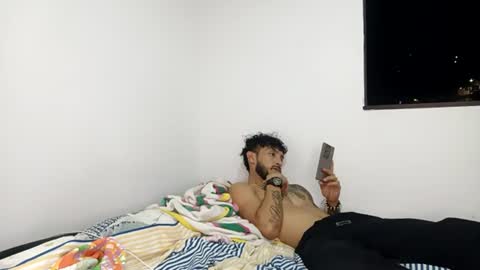 frankdanielsmolano online show from June 12, 2:54 am
