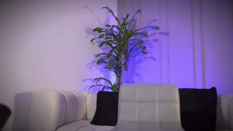 Frank Farrell. Hey remember to give me a thumbs up Ty online show from March 25, 4:19 am