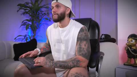 Frank Farrell. Hey remember to give me a thumbs up Ty online show from April 16, 9:39 pm