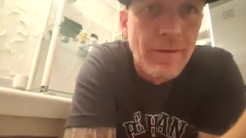 Famous Blue Eyes online show from April 8, 2:36 am