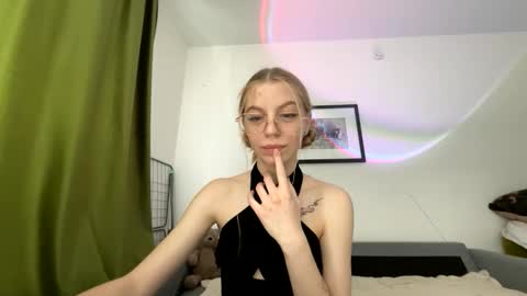 franny_fresh online show from March 19, 9:59 am