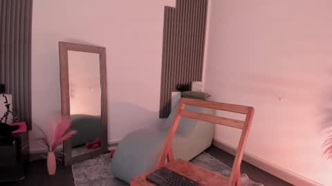 Fransheska online show from February 5, 12:09 pm