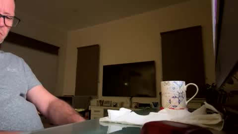 Snapshot of franzmontyhe chatting on October 12, 5:04 pm franzmontyhe online show from October 12, 5:04 pm