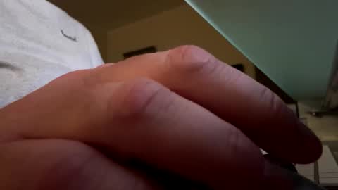 Snapshot of franzmontyhe chatting on October 6, 4:25 pm franzmontyhe online show from October 6, 4:25 pm