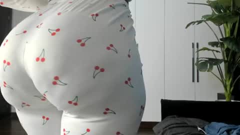 Sandra online show from July 6, 7:16 pm