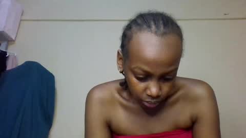 freaky_beauty online show from July 6, 7:16 am