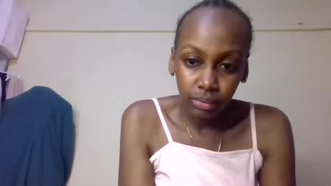 freaky_beauty online show from July 3, 9:30 pm