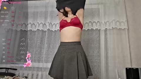 Mia online show from February 12, 2:53 pm