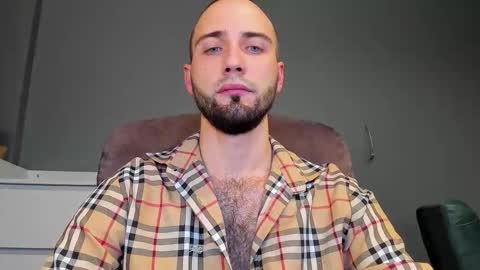 Andrew online show from November 14, 4:03 am