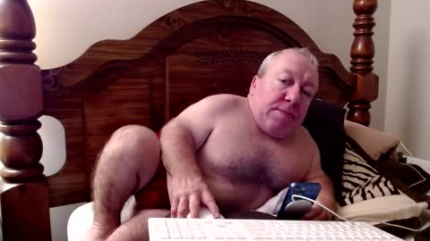 Cute Lil Man online show from October 8, 6:52 am