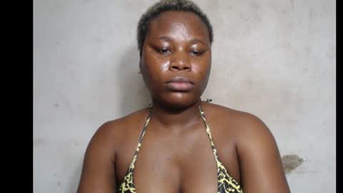 frekkymorelle online show from November 18, 8:39 am