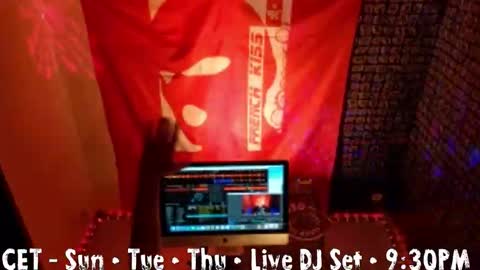 frenchkissdjfk online show from October 22, 7:15 pm