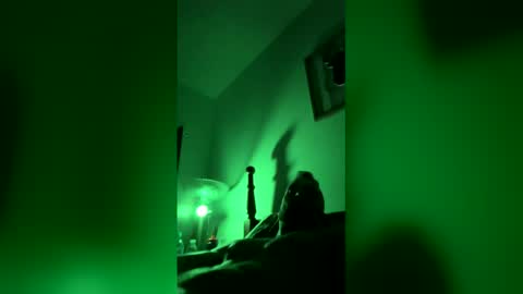 frenchyy710 online show from April 13, 3:00 am