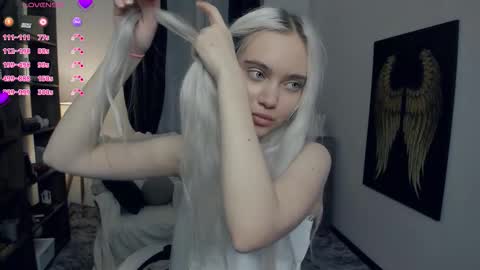 Freya online show from February 4, 7:07 pm