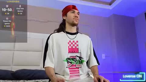 freyrvik online show from October 29, 6:09 pm