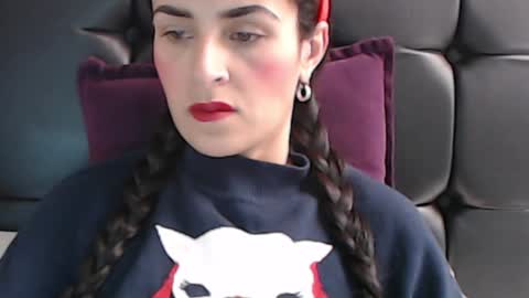Snapshot of frida__x chatting on December 13, 5:32 pm Frida online show from December 13, 5:32 pm
