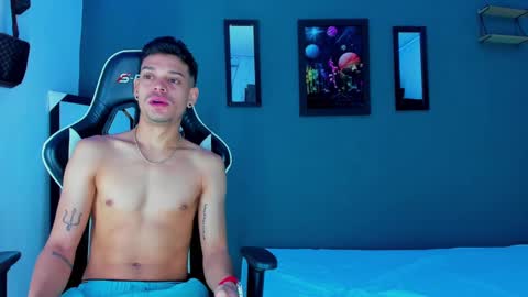 Snapshot of friendsofeverything_ chatting on March 5, 11:28 am Adam y pitter online show from March 5, 11:28 am