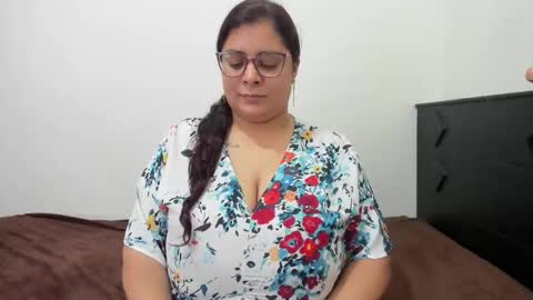 Lucy online show from November 8, 8:45 pm