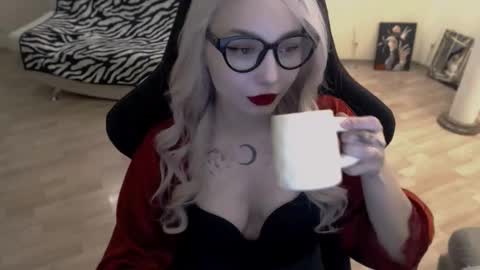 Lilith online show from November 10, 11:35 am