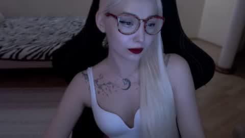 Lilith online show from June 10, 9:02 pm