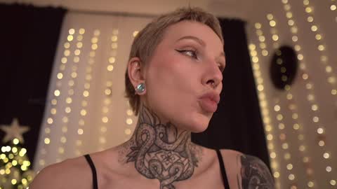 Eva         all my links   online show from December 14, 12:55 pm